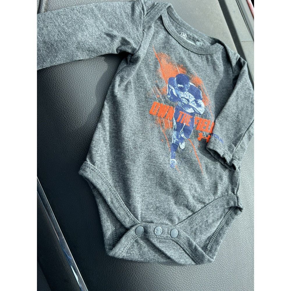 Under Armour 0-3m Boys Own The Field Long Sleeve‎ Bodysuit Heathered Gray